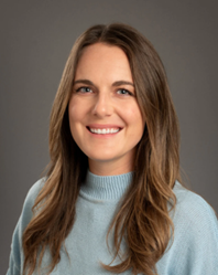 Taryn Fredrickson Headshot